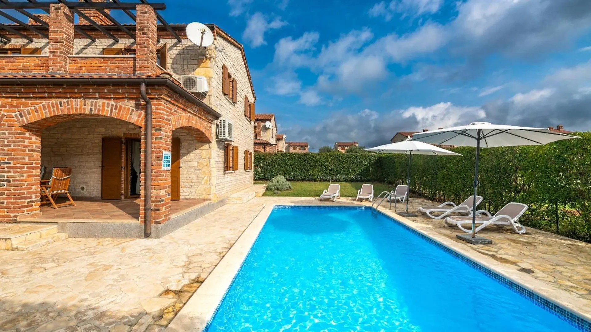 Дом отдыха Villa Orlene Butkovici  Хорватия